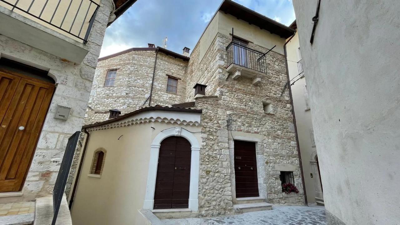 Casa Vacanze Margiu Pater Domus Goriano Sicoli Exterior foto
